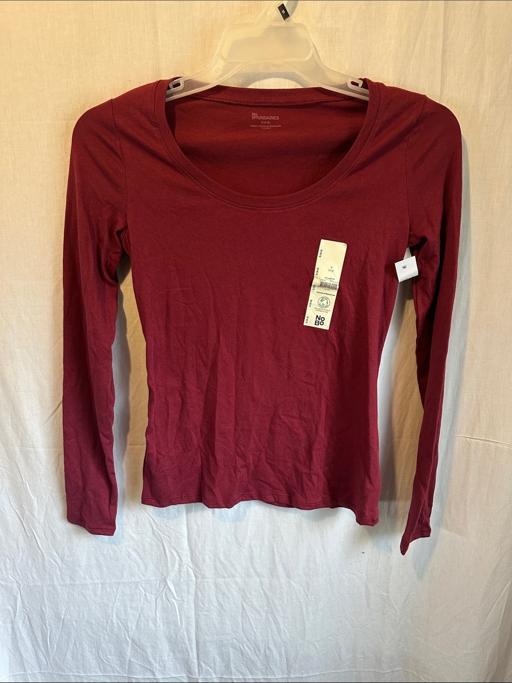No Boundaries Women's Long-Sleeve Scoop Neck Top - Burgundy